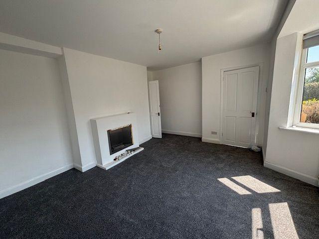 3 bedroom end of terrace house to rent