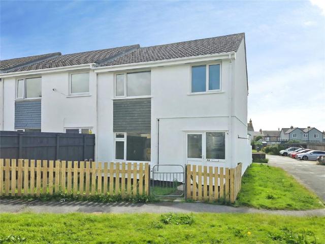 3 bedroom end of terrace house to rent