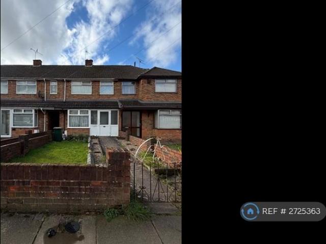 3 bedroom end of terrace house to rent