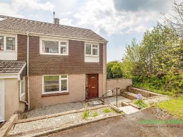 3 bedroom end of terrace house to rent