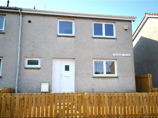 3 bedroom end of terrace house to rent