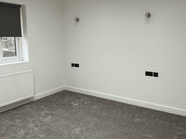 3 bedroom end of terrace house to rent