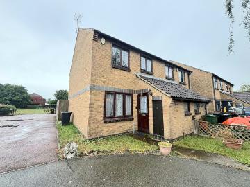 3 bedroom end of terrace house to rent