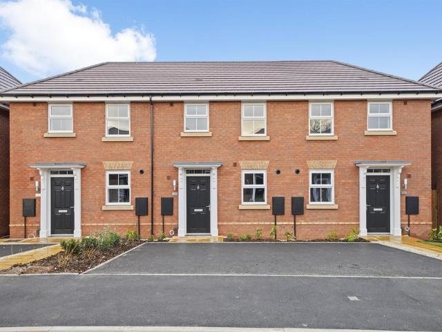 3 bedroom end of terrace house to rent