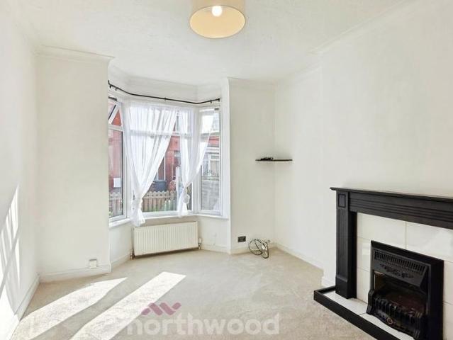 3 bedroom end of terrace house to rent