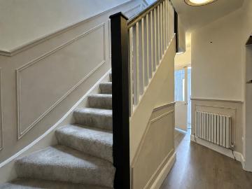 3 bedroom end of terrace house to rent