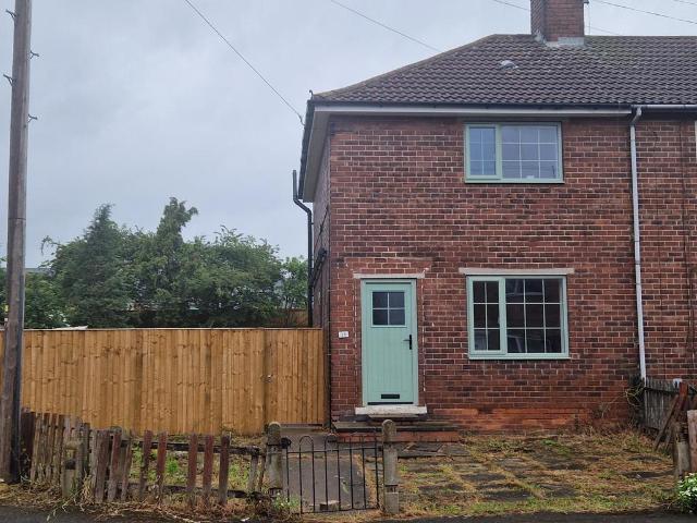 3 bedroom end of terrace house to rent
