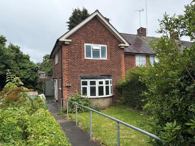 3 bedroom end of terrace house to rent