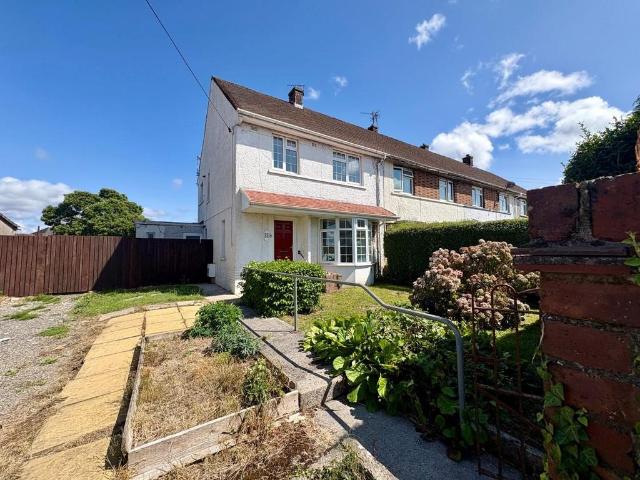 3 bedroom end of terrace house to rent