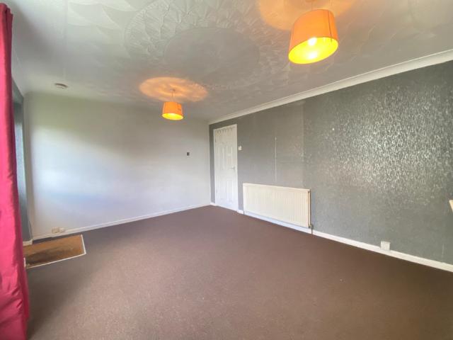 3 bedroom end of terrace house to rent