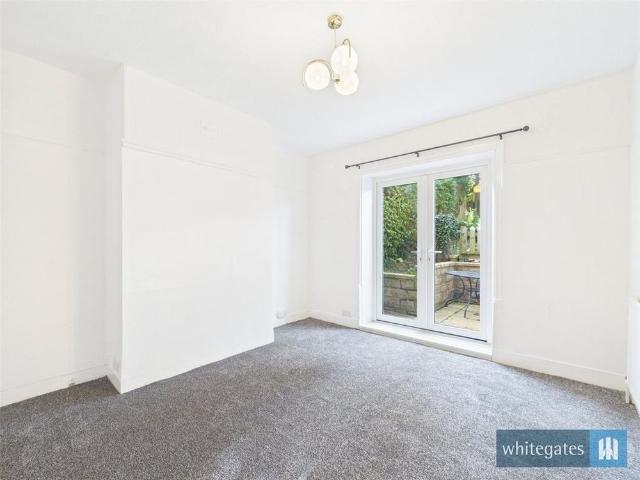 3 bedroom end of terrace house to rent