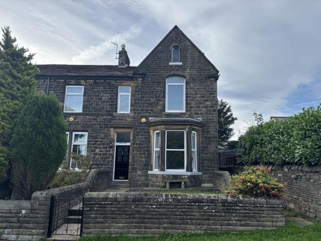 3 bedroom end of terrace house to rent
