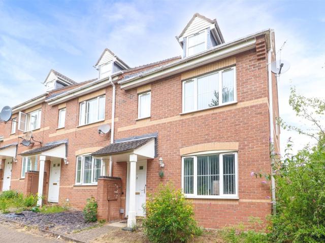 3 bedroom End of terrace house to rent