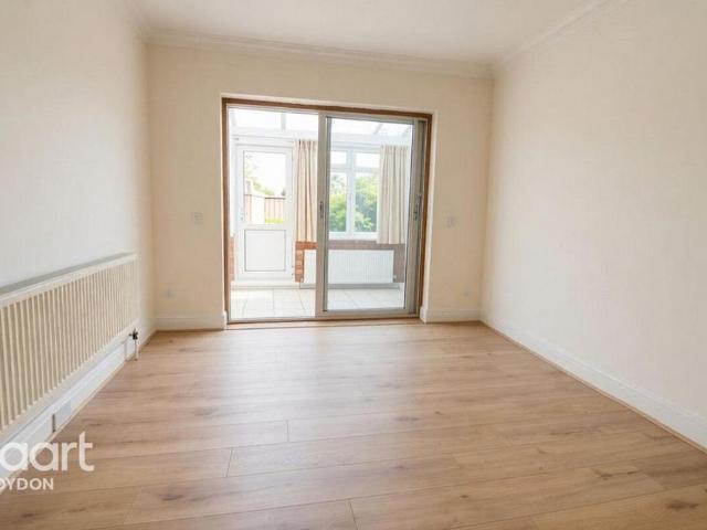 3 bedroom end of terrace house to rent