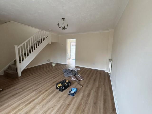 3 bedroom end of terrace house to rent
