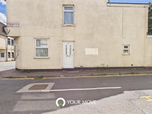 3 bedroom end of terrace house to rent
