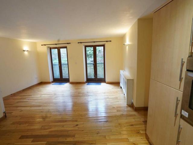 3 bedroom end of terrace house to rent