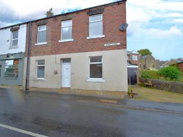 3 bedroom end of terrace house to rent