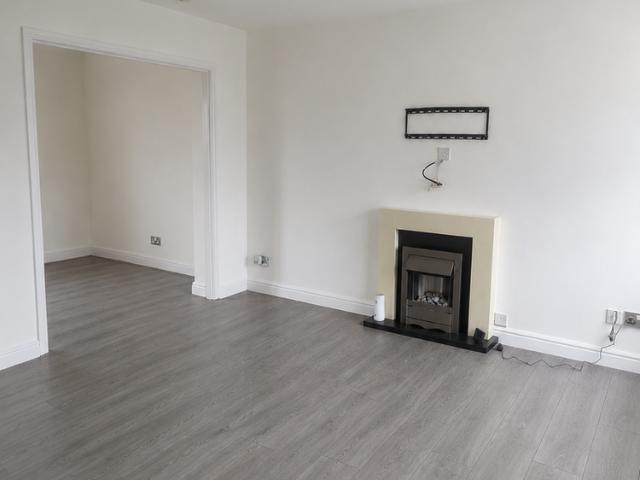 3 bedroom end of terrace house to rent