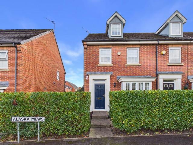 3 bedroom end of terrace house to rent