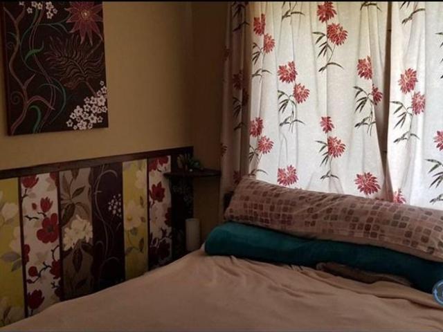 3 bedroom end of terrace house to rent