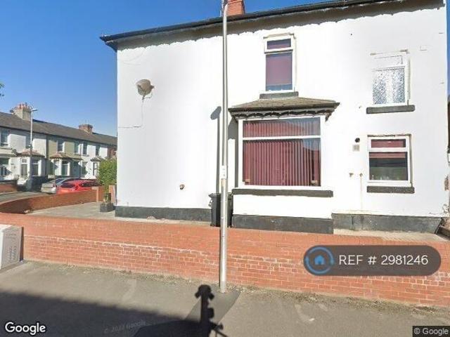 3 bedroom end of terrace house to rent
