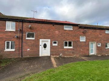 3 bedroom end of terrace house to rent