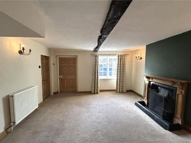 2 bedroom end of terrace house to rent