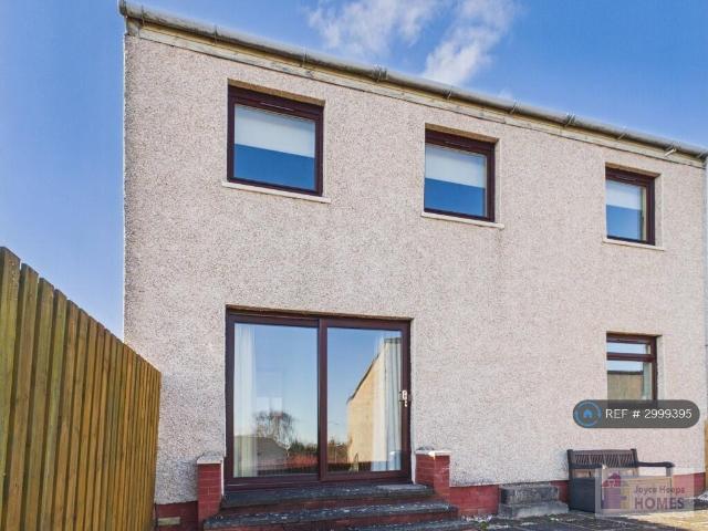 3 bedroom end of terrace house to rent