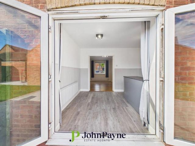 3 bedroom end of terrace house to rent