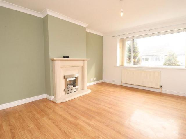 3 bedroom end of terrace house to rent