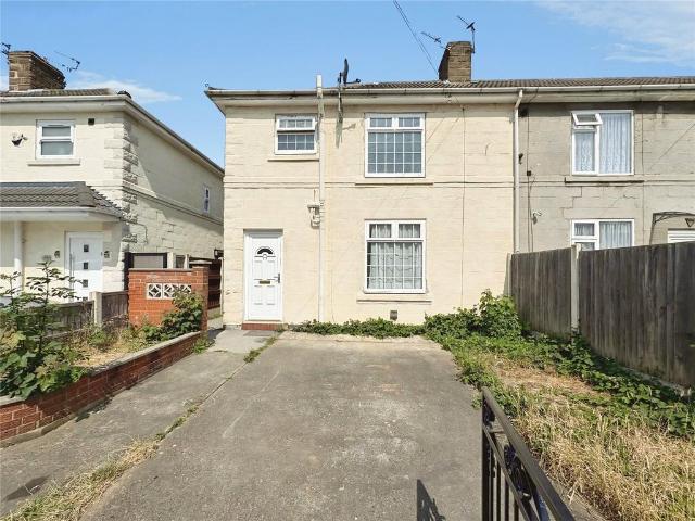 3 bedroom end of terrace house to rent