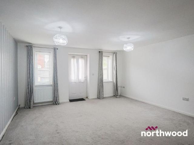 3 bedroom end of terrace house to rent