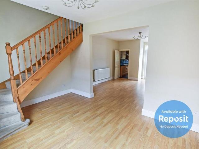 3 bedroom end of terrace house to rent