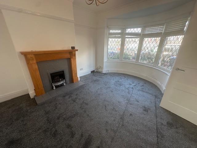 3 bedroom end of terrace house to rent