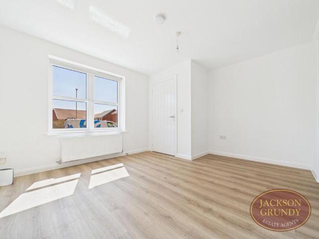 3 bedroom end of terrace house to rent