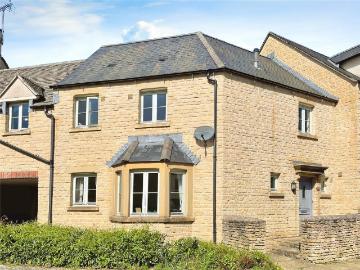 3 bedroom end of terrace house to rent