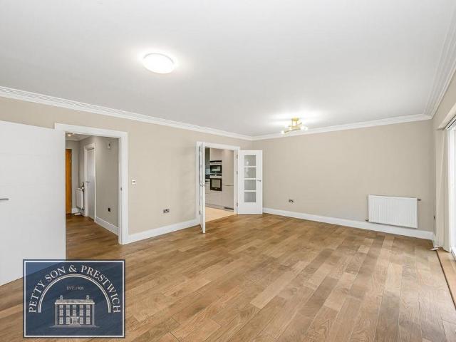 3 bedroom end of terrace house to rent