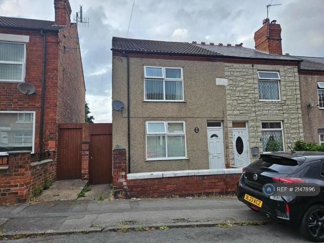 3 bedroom end of terrace house to rent