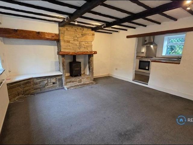 3 bedroom end of terrace house to rent