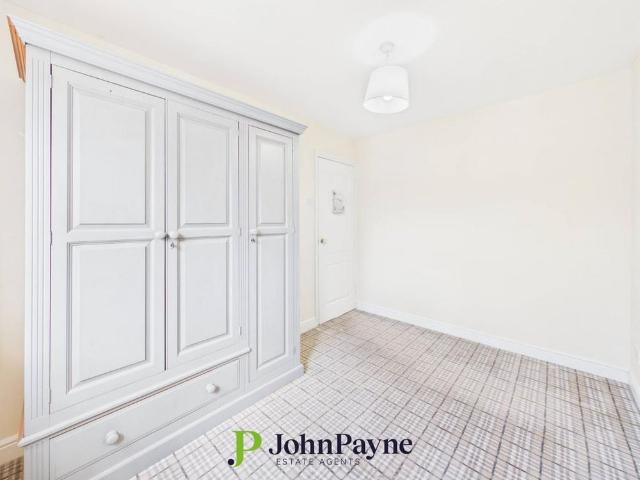 3 bedroom end of terrace house to rent