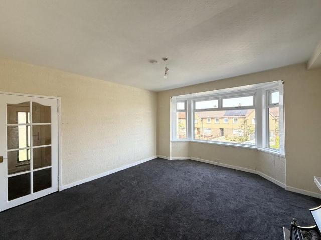 3 bedroom end of terrace house to rent