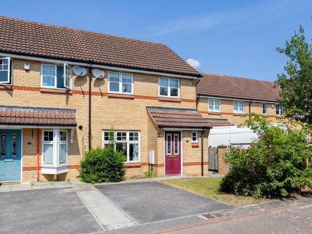 3 bedroom end of terrace house to rent