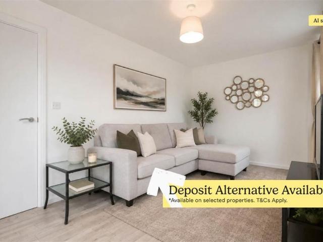 3 bedroom end of terrace house to rent