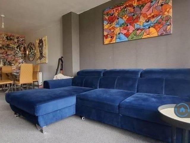 3 bedroom end of terrace house to rent
