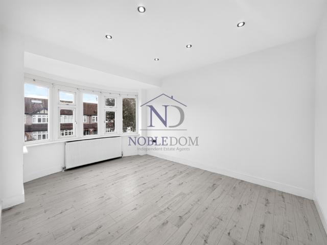 3 bedroom end of terrace house to rent
