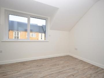 3 bedroom end of terrace house to rent