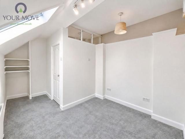 3 bedroom end of terrace house to rent