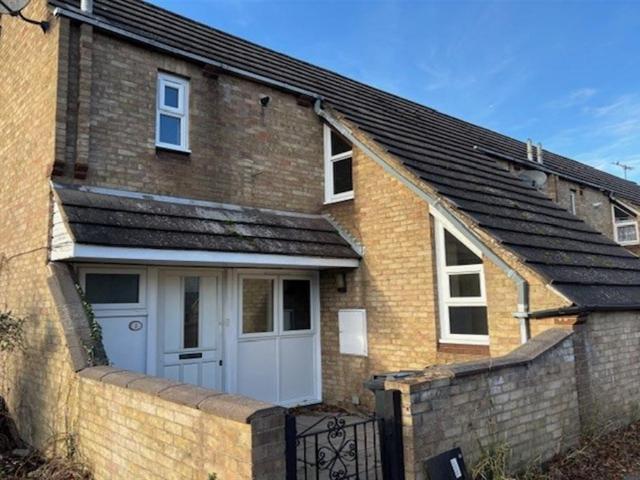 3 bedroom end of terrace house to rent