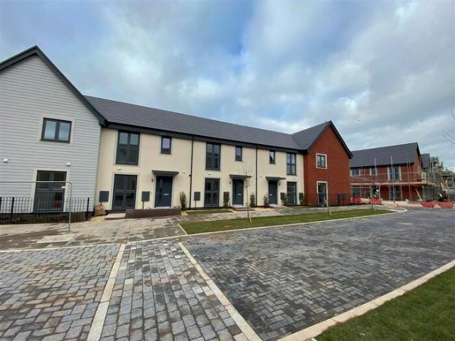 3 Bedroom End Of Terrace House To Rent In Waun Fawr, Cwmrhydyceirw, Swansea, SA6